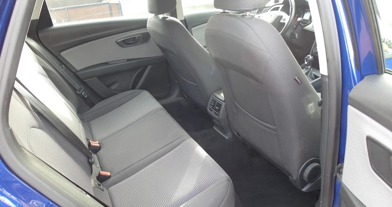 Seat Leon cena 48600 przebieg: 122000, rok produkcji 2019 z Wrocław małe 497